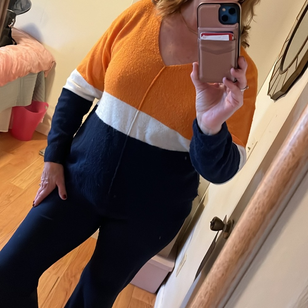 Liz Claiborne sweater, orange white, navy blue large, soft, color block
